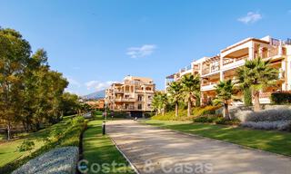 Spacieux appartement à vendre avec vue sur la mer dans un complexe de golf de première ligne sur le nouveau Golden Mile, Marbella - Estepona 60422 