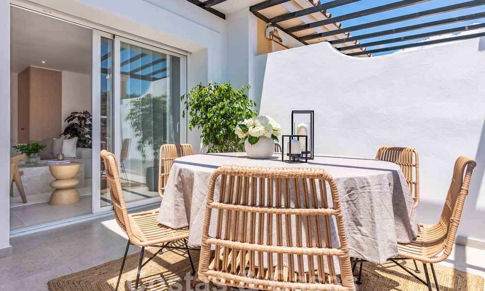 Penthouse contemporain rénové à vendre avec terrasse spacieuse et vue sur la mer dans le complexe de golf La Quinta, Benahavis - Marbella 60617