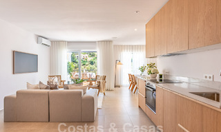 Penthouse contemporain rénové à vendre avec terrasse spacieuse et vue sur la mer dans le complexe de golf La Quinta, Benahavis - Marbella 60622 