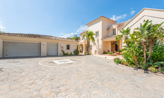 Villa de luxe de style andalou à vendre dans les collines de La Quinta, Benahavis - Marbella 60634 