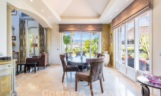 Villa de luxe de style andalou à vendre dans les collines de La Quinta, Benahavis - Marbella 60637 