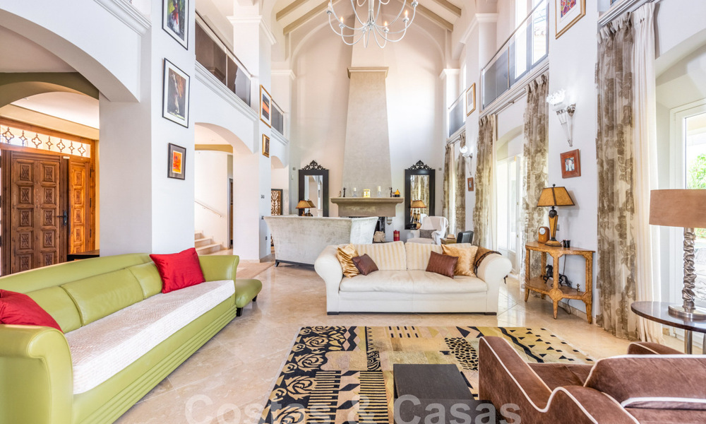 Villa de luxe de style andalou à vendre dans les collines de La Quinta, Benahavis - Marbella 60638
