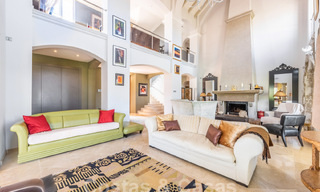 Villa de luxe de style andalou à vendre dans les collines de La Quinta, Benahavis - Marbella 60639 