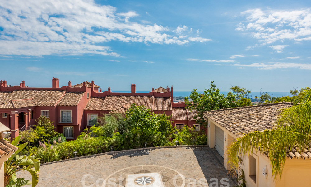 Villa de luxe de style andalou à vendre dans les collines de La Quinta, Benahavis - Marbella 60646