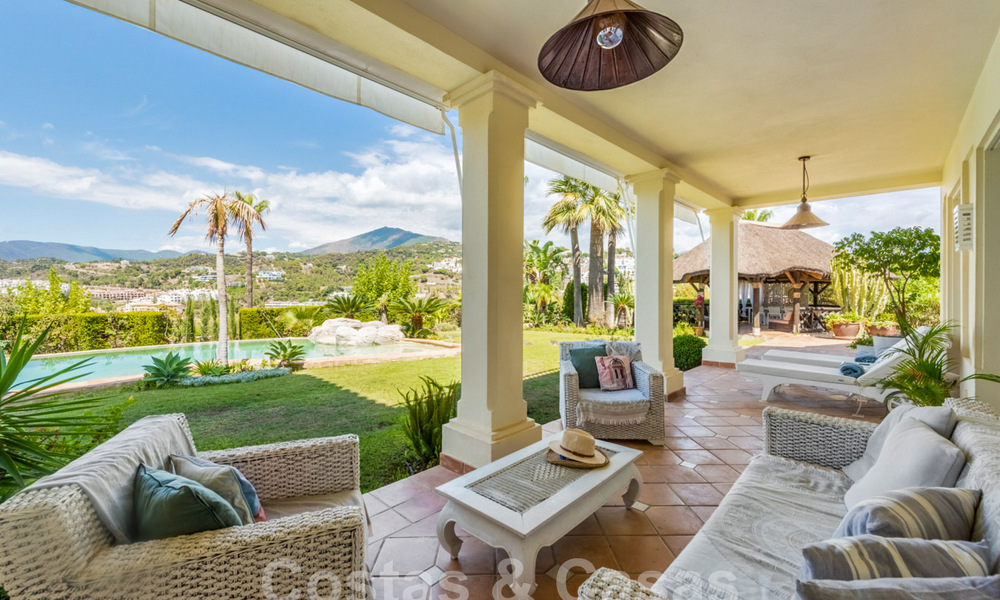 Villa de luxe de style andalou à vendre dans les collines de La Quinta, Benahavis - Marbella 60656