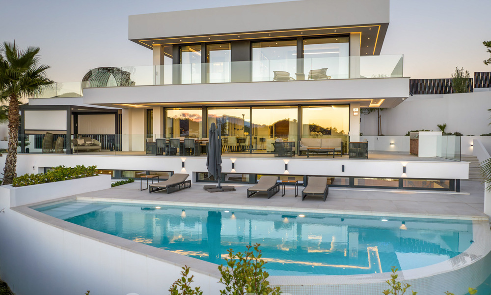 Villa de luxe sophistiquée à l'architecture ultramoderne à vendre dans la vallée du golf de Nueva Andalucia, Marbella 60576