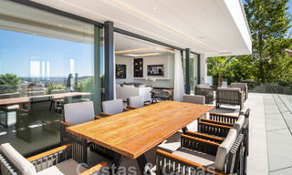 Villa de luxe sophistiquée à l'architecture ultramoderne à vendre dans la vallée du golf de Nueva Andalucia, Marbella 60583 