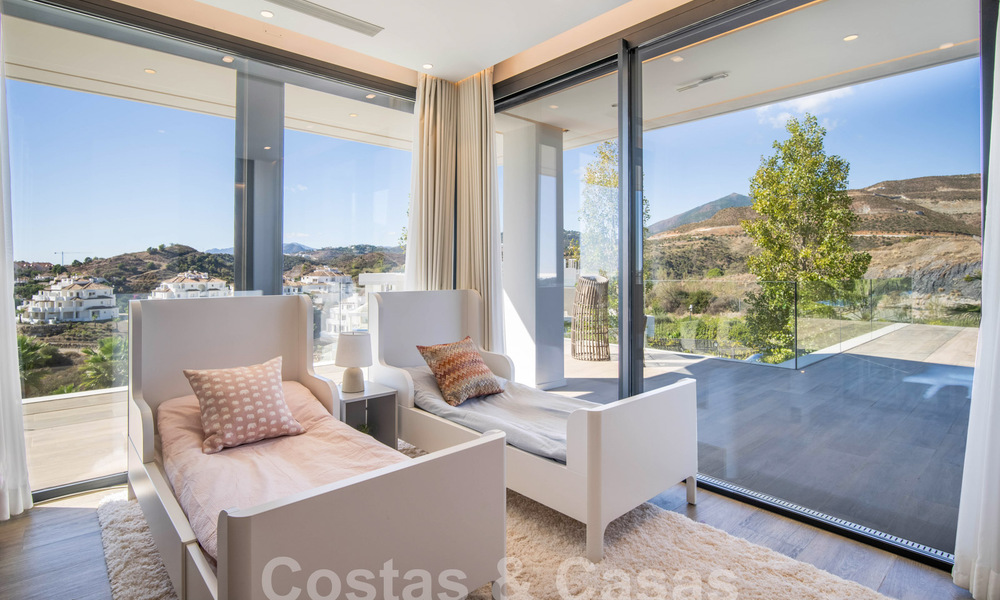 Villa de luxe sophistiquée à l'architecture ultramoderne à vendre dans la vallée du golf de Nueva Andalucia, Marbella 60586