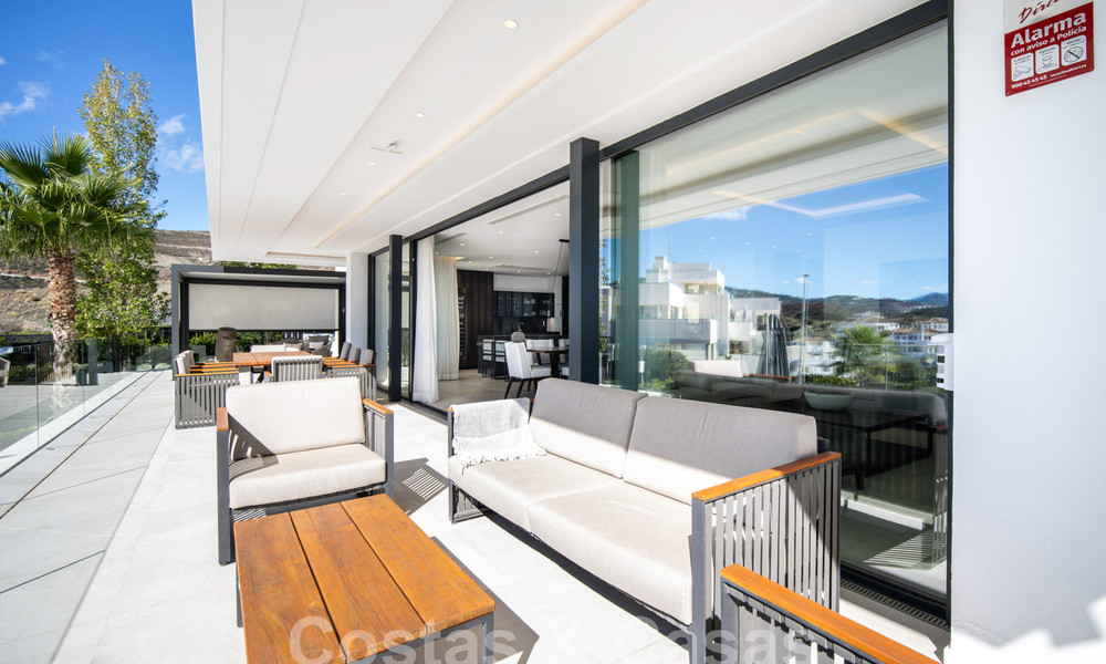 Villa de luxe sophistiquée à l'architecture ultramoderne à vendre dans la vallée du golf de Nueva Andalucia, Marbella 60590