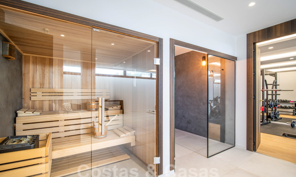 Villa de luxe sophistiquée à l'architecture ultramoderne à vendre dans la vallée du golf de Nueva Andalucia, Marbella 60592