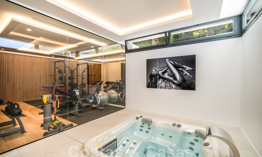 Villa de luxe sophistiquée à l'architecture ultramoderne à vendre dans la vallée du golf de Nueva Andalucia, Marbella 60593