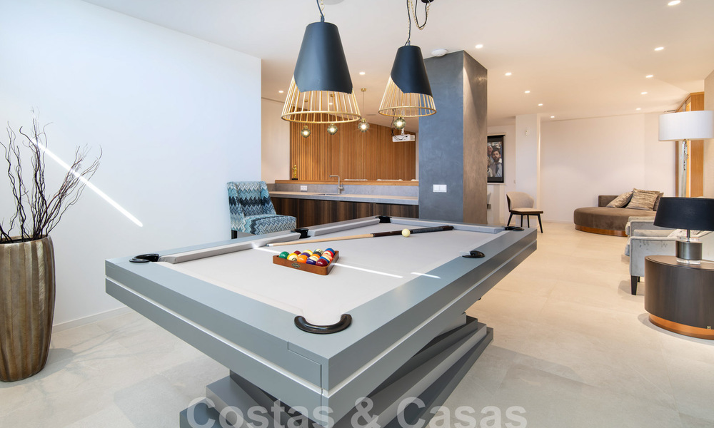 Villa de luxe sophistiquée à l'architecture ultramoderne à vendre dans la vallée du golf de Nueva Andalucia, Marbella 60602