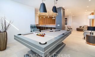 Villa de luxe sophistiquée à l'architecture ultramoderne à vendre dans la vallée du golf de Nueva Andalucia, Marbella 60602 