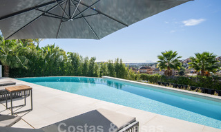 Villa de luxe sophistiquée à l'architecture ultramoderne à vendre dans la vallée du golf de Nueva Andalucia, Marbella 60605 