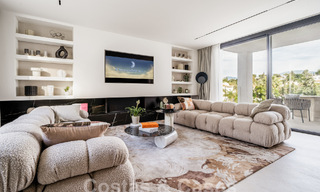 Villa méditerranéenne moderne avec un design intérieur prestigieux à vendre à proximité de Puerto Banus, Marbella 60721 