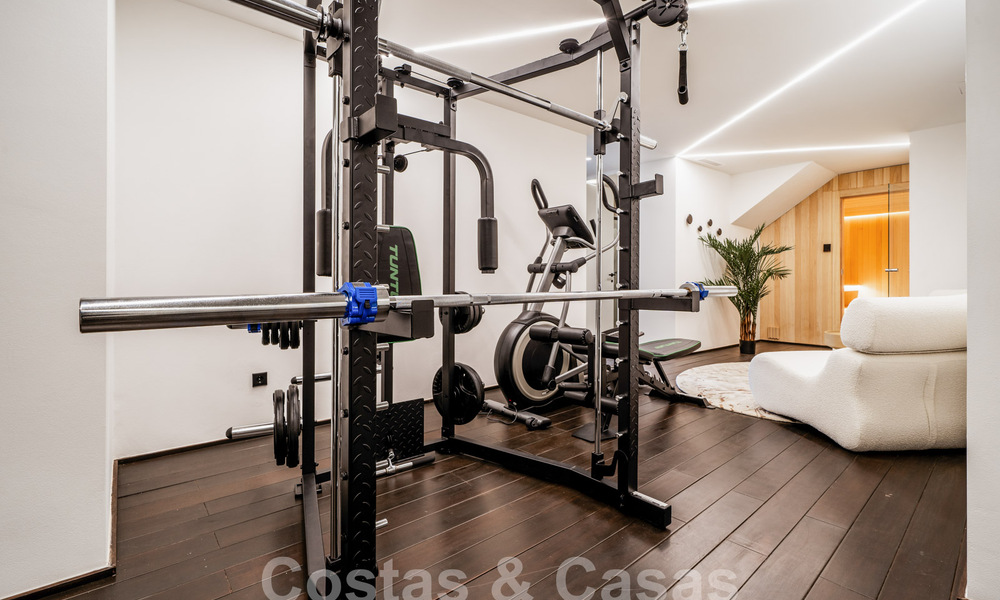 Villa méditerranéenne moderne avec un design intérieur prestigieux à vendre à proximité de Puerto Banus, Marbella 60733