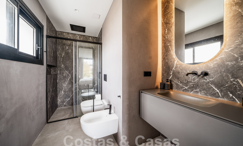 Villa méditerranéenne moderne avec un design intérieur prestigieux à vendre à proximité de Puerto Banus, Marbella 60738