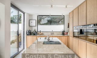 Villa de luxe au design moderne et méditerranéen avec vue sur la mer à Nueva Andalucia, Marbella 60970 