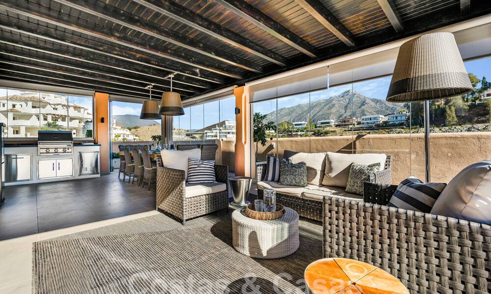 Penthouse de luxe à vendre avec vue sur la mer dans un complexe 5 étoiles à Nueva Andalucia, Marbella 60880