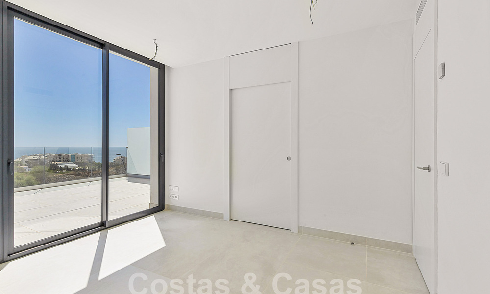 Penthouse moderne avec vue sur la mer et piscine privée à vendre dans un complexe innovant à Benalmadena, Costa del Sol 60904
