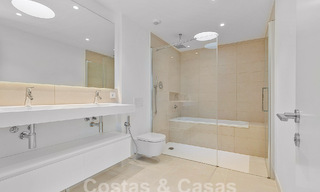 Penthouse moderne avec vue sur la mer et piscine privée à vendre dans un complexe innovant à Benalmadena, Costa del Sol 60911 
