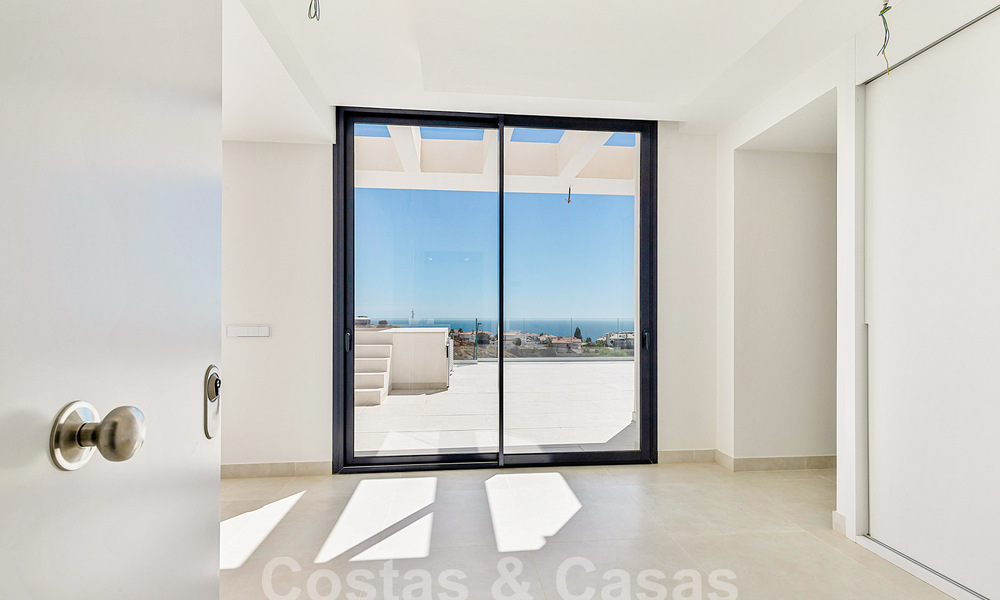 Penthouse moderne avec vue sur la mer et piscine privée à vendre dans un complexe innovant à Benalmadena, Costa del Sol 60915