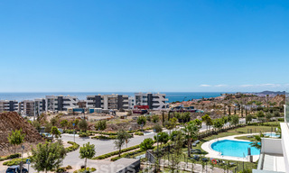 Penthouse moderne avec vue sur la mer et piscine privée à vendre dans un complexe innovant à Benalmadena, Costa del Sol 60923 