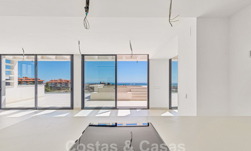 Penthouse moderne avec vue sur la mer et piscine privée à vendre dans un complexe innovant à Benalmadena, Costa del Sol 60928