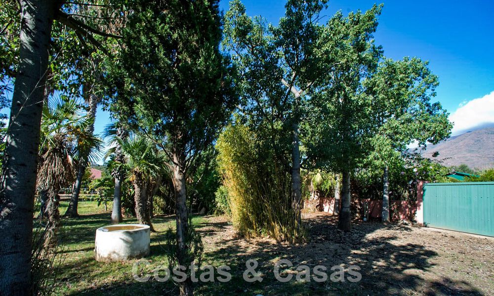 Finca avec écuries à vendre à proximité du centre d'Estepona, Costa del Sol 61034