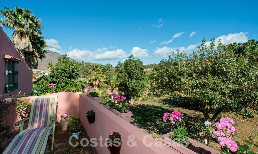 Finca avec écuries à vendre à proximité du centre d'Estepona, Costa del Sol 61050