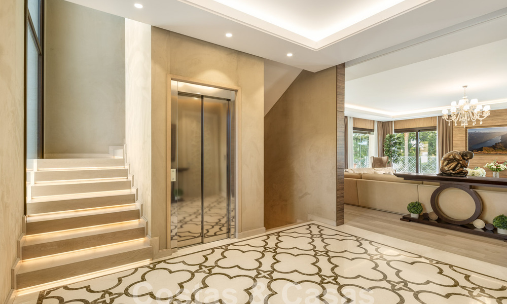 Villa contemporaine de luxe à vendre, emplacement unique en première ligne de golf á Nueva Andalucia, Marbella 61113