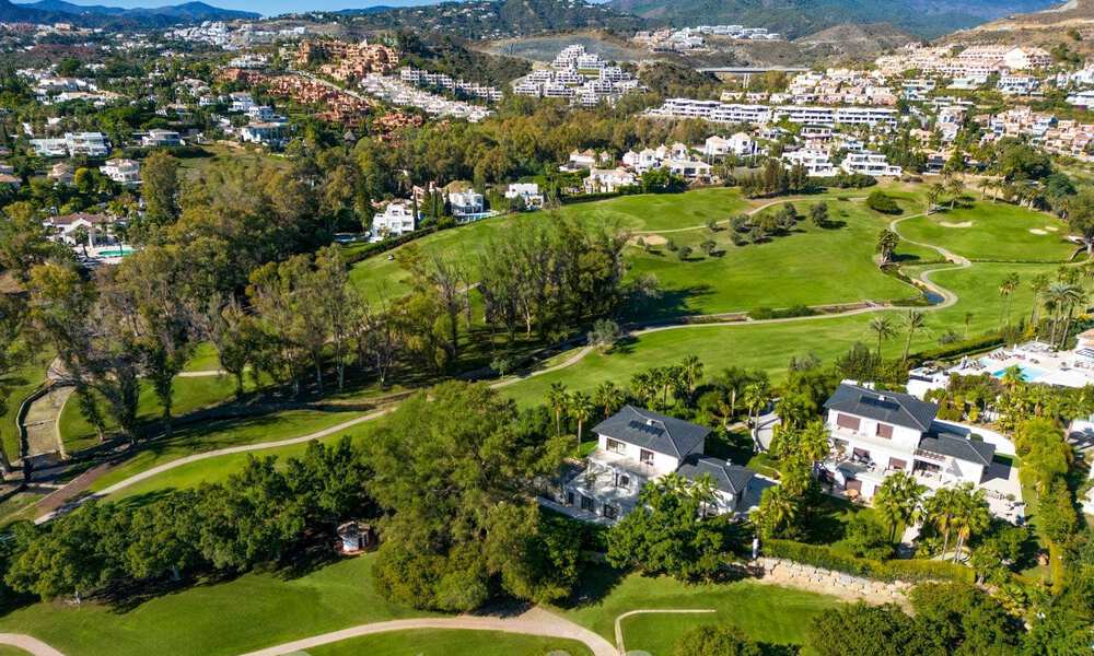 Villa contemporaine de luxe à vendre, emplacement unique en première ligne de golf á Nueva Andalucia, Marbella 61117