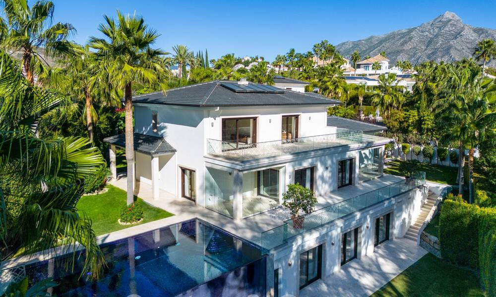 Villa contemporaine de luxe à vendre, emplacement unique en première ligne de golf á Nueva Andalucia, Marbella 61119
