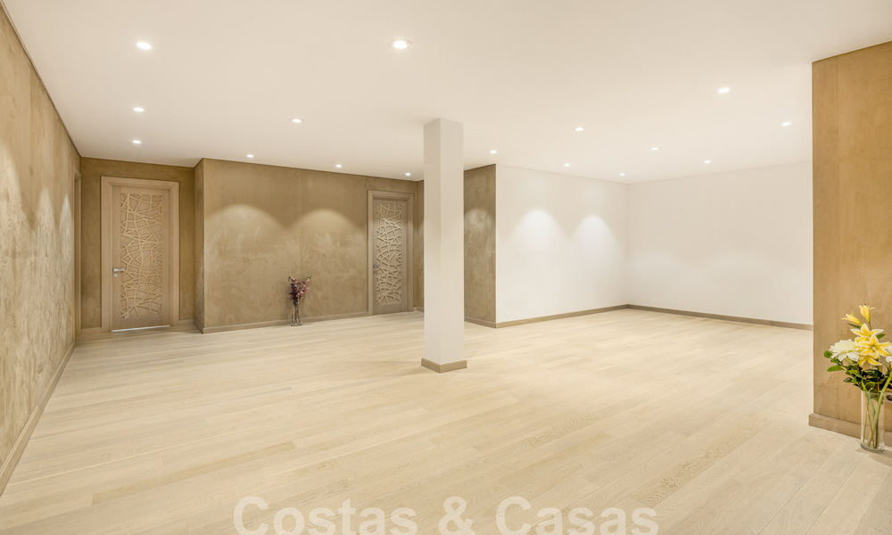 Villa contemporaine de luxe à vendre, emplacement unique en première ligne de golf á Nueva Andalucia, Marbella 61127