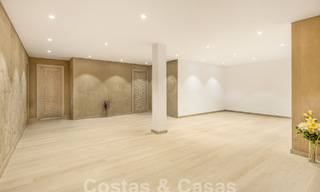 Villa contemporaine de luxe à vendre, emplacement unique en première ligne de golf á Nueva Andalucia, Marbella 61127 