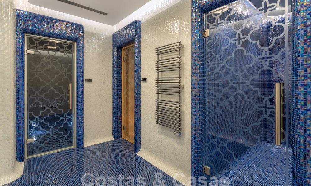 Villa contemporaine de luxe à vendre, emplacement unique en première ligne de golf á Nueva Andalucia, Marbella 61129