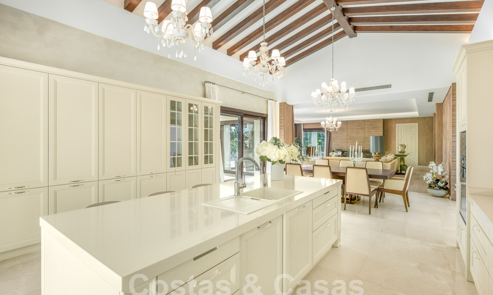 Villa contemporaine de luxe à vendre, emplacement unique en première ligne de golf á Nueva Andalucia, Marbella 61133