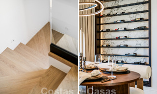 Penthouse rénové de qualité à vendre avec terrasse accueillante et vue sur la mer à Nueva Andalucia, Marbella 61136 