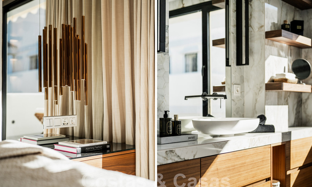 Penthouse rénové de qualité à vendre avec terrasse accueillante et vue sur la mer à Nueva Andalucia, Marbella 61140