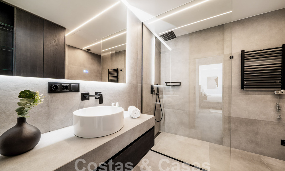 Appartement moderne rénové à vendre dans un complexe fermé à Nueva Andalucia, Marbella 61183