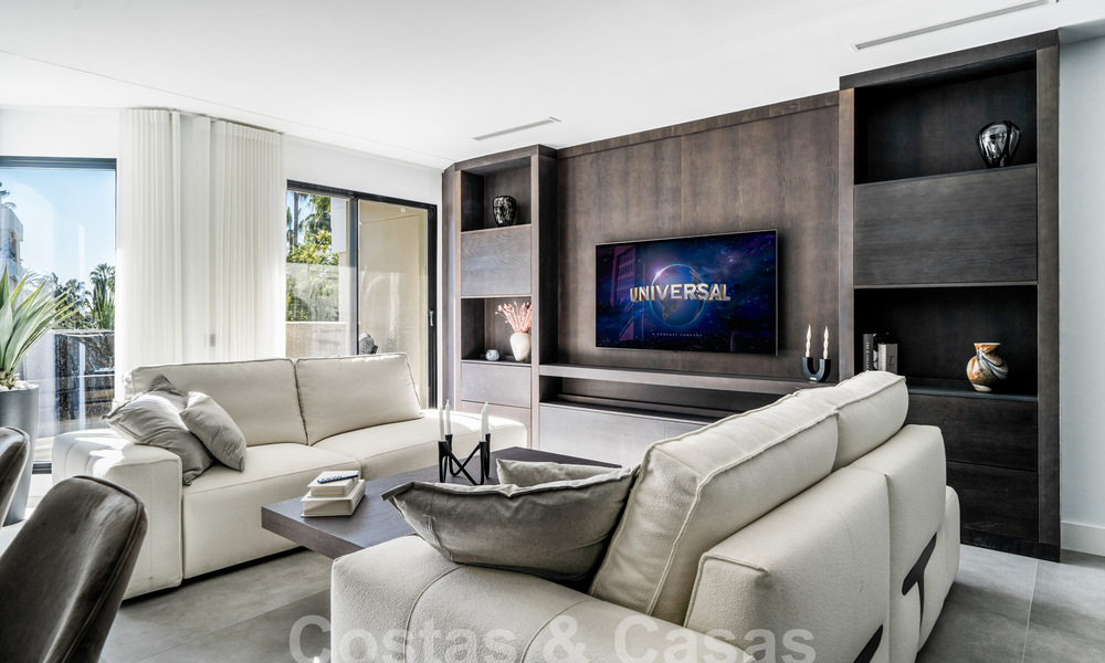 Appartement moderne rénové à vendre dans un complexe fermé à Nueva Andalucia, Marbella 61187