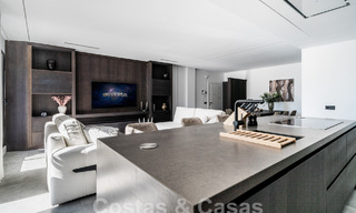 Appartement moderne rénové à vendre dans un complexe fermé à Nueva Andalucia, Marbella 61190 