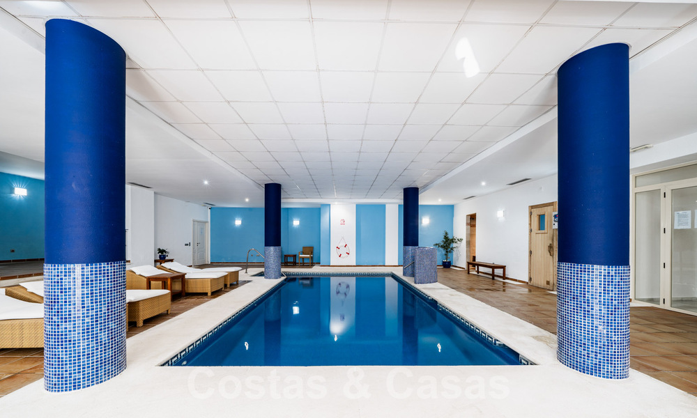 Appartement moderne rénové à vendre dans un complexe fermé à Nueva Andalucia, Marbella 61195