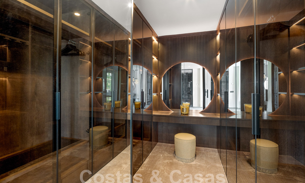 Villa de luxe sophistiquée, prête à être emménagée, à vendre dans la vallée du golf de Nueva Andalucia, Marbella 61321