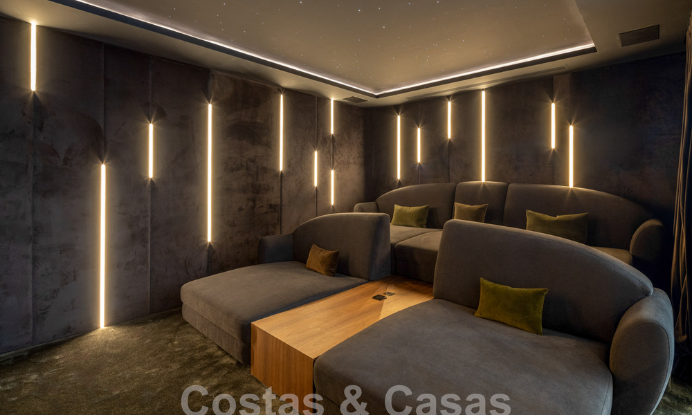 Villa de luxe sophistiquée, prête à être emménagée, à vendre dans la vallée du golf de Nueva Andalucia, Marbella 61336