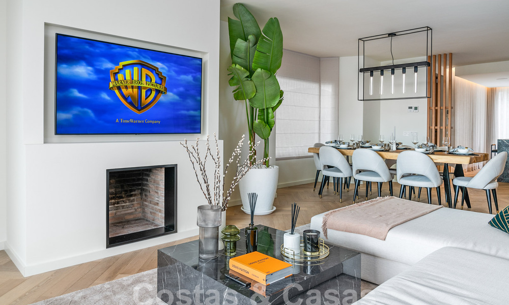 Maison de ville luxueusement rénovée à vendre dans un quartier résidentiel privilégié du Golden Mile de Marbella 61588