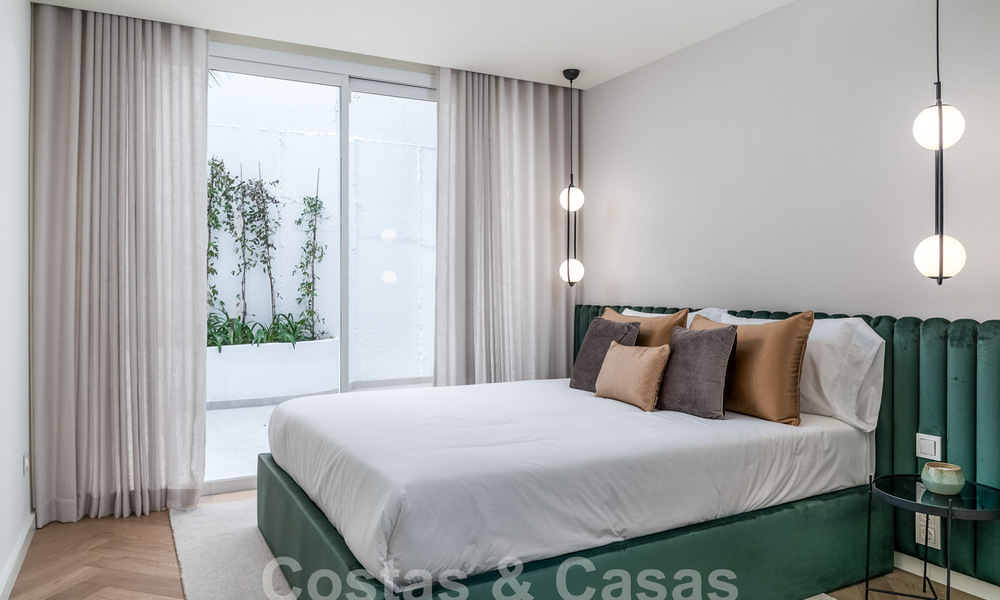 Maison de ville luxueusement rénovée à vendre dans un quartier résidentiel privilégié du Golden Mile de Marbella 61604
