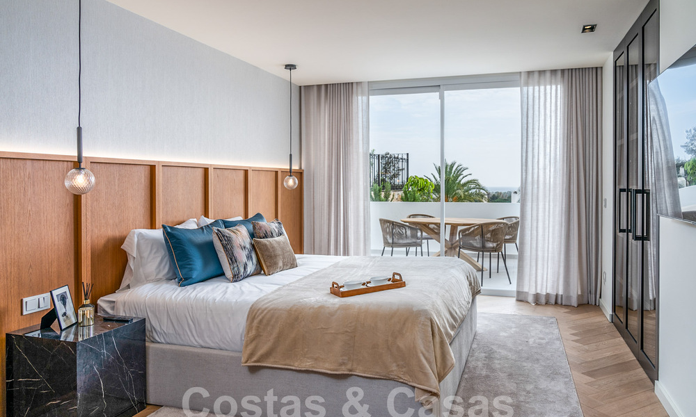 Maison de ville luxueusement rénovée à vendre dans un quartier résidentiel privilégié du Golden Mile de Marbella 61606