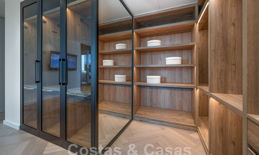 Maison de ville luxueusement rénovée à vendre dans un quartier résidentiel privilégié du Golden Mile de Marbella 61607