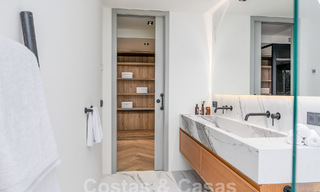 Maison de ville luxueusement rénovée à vendre dans un quartier résidentiel privilégié du Golden Mile de Marbella 61619 